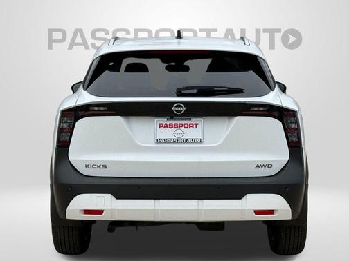 2026 Nissan Kicks SV