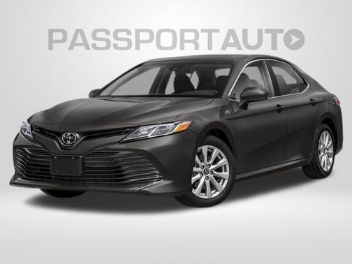 Celestial Silver Metallic 2019 Toyota Camry SE