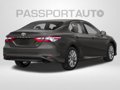 Celestial Silver Metallic 2019 Toyota Camry SE