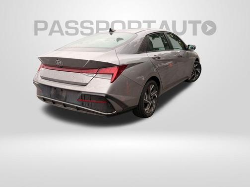 Fluid Metal 2025 Hyundai ELANTRA HEV Limited