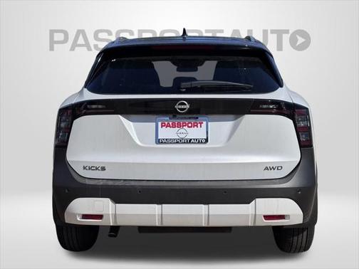 2025 Nissan Kicks SV