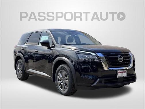 2025 Nissan Pathfinder S