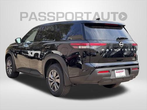 2025 Nissan Pathfinder S
