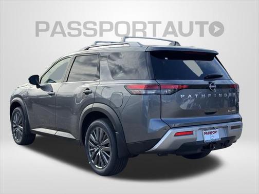2025 Nissan Pathfinder SL 4WD