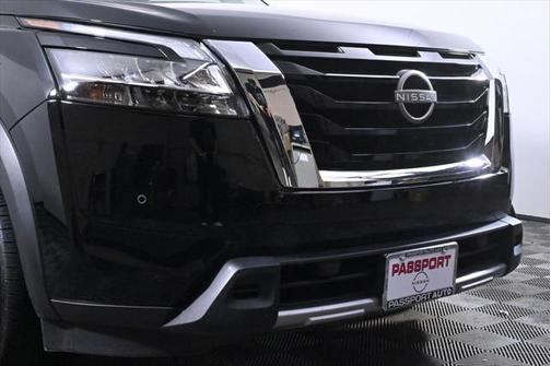 2024 Nissan Pathfinder SL 4WD