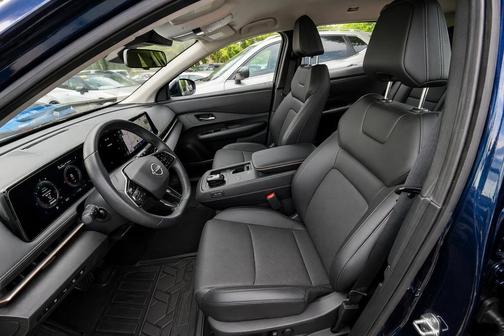 Deep Ocean Blue Pearl/Black Diamond Pearl 2023 Nissan ARIYA ENGAGE