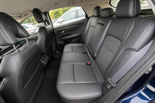 Deep Ocean Blue Pearl/Black Diamond Pearl 2023 Nissan ARIYA ENGAGE