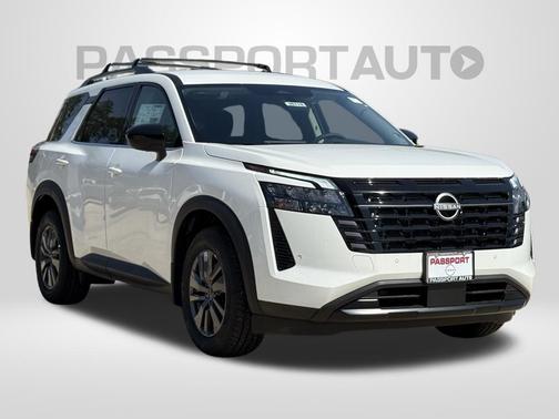 Glacier White 2026 Nissan Pathfinder SV