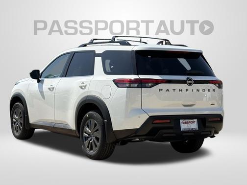 Glacier White 2026 Nissan Pathfinder SV