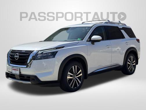2025 Nissan Pathfinder Platinum 4WD