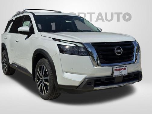 2025 Nissan Pathfinder Platinum 4WD