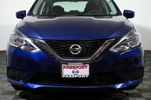 Photo 3 of 24 of 2019 Nissan Sentra S