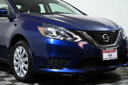 Photo 2 of 27 of 2019 Nissan Sentra S