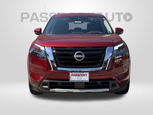 2025 Nissan Pathfinder Platinum 4WD