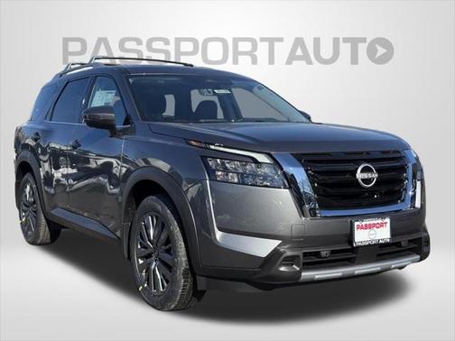 2025 Nissan Pathfinder SL 4WD
