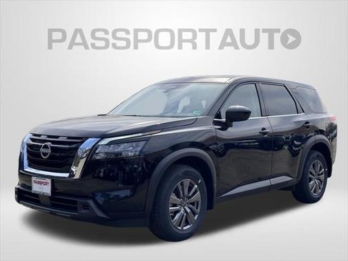 2025 Nissan Pathfinder S