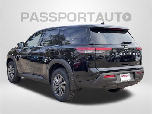 2025 Nissan Pathfinder S