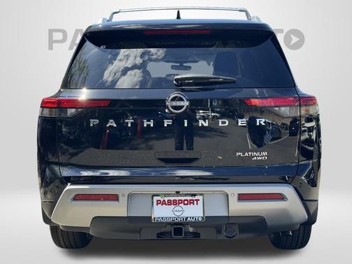 2025 Nissan Pathfinder Platinum 4WD
