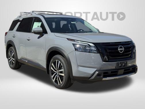 2025 Nissan Pathfinder Platinum 4WD