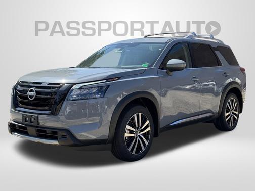 2025 Nissan Pathfinder Platinum 4WD