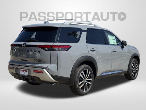 2025 Nissan Pathfinder Platinum 4WD