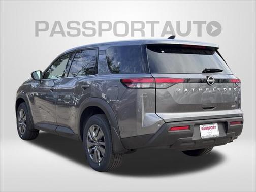 2025 Nissan Pathfinder S