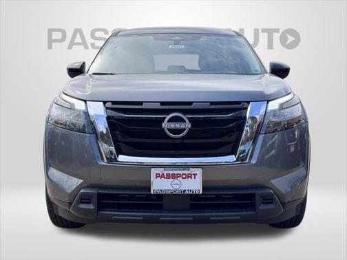 2025 Nissan Pathfinder S