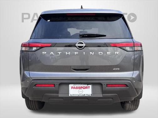 2025 Nissan Pathfinder S