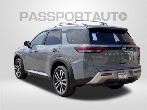 2025 Nissan Pathfinder Platinum 4WD