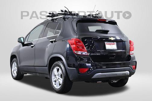 Mosaic Black Metallic 2020 Chevrolet Trax LT