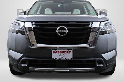 2024 Nissan Pathfinder SL 4WD