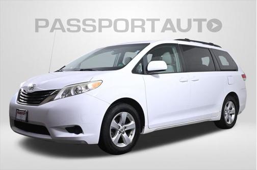 2013 Toyota Sienna LE