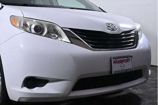 2013 Toyota Sienna LE