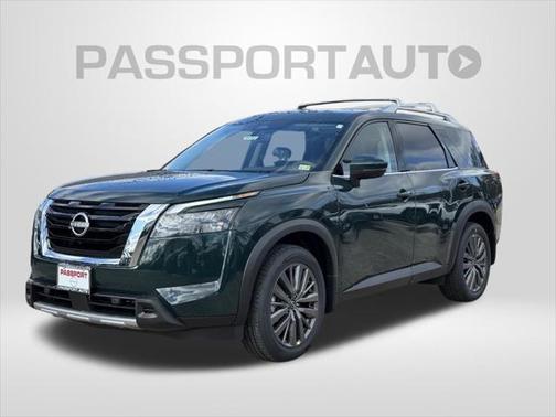 2025 Nissan Pathfinder SL 4WD
