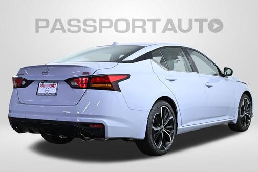 2025 Nissan Altima SR FWD