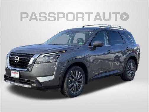 2025 Nissan Pathfinder SL 4WD