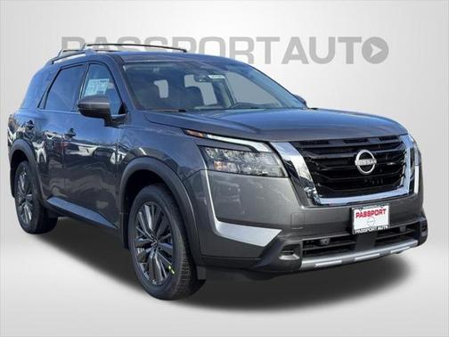 2025 Nissan Pathfinder SL 4WD