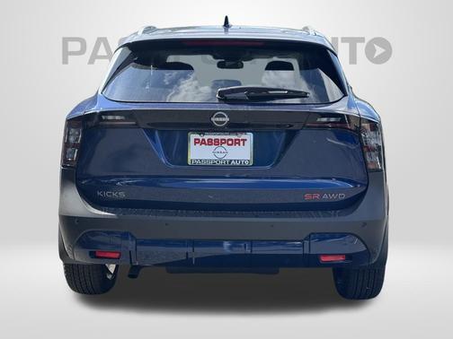 2025 Nissan Kicks SR