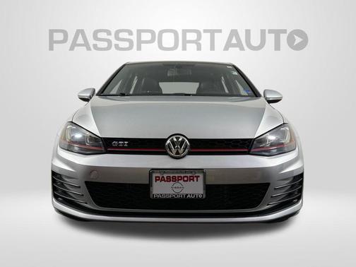 2015 Volkswagen Golf GTI 2.0T SE 4-Door