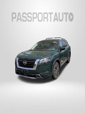 2025 Nissan Pathfinder Platinum 4WD