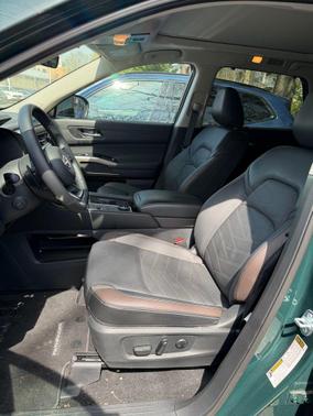 2025 Nissan Pathfinder Platinum 4WD