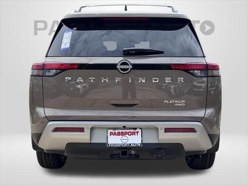 2025 Nissan Pathfinder Platinum 4WD