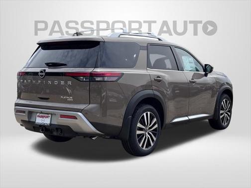 2025 Nissan Pathfinder Platinum 4WD