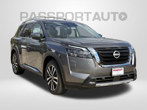 2025 Nissan Pathfinder Platinum 4WD