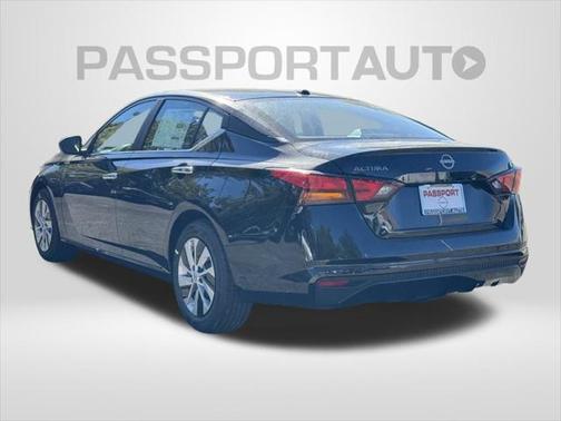 2025 Nissan Altima S FWD