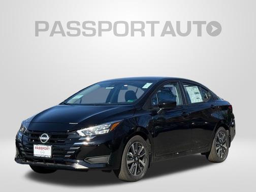 Super Black 2025 Nissan Versa 1.6 SV