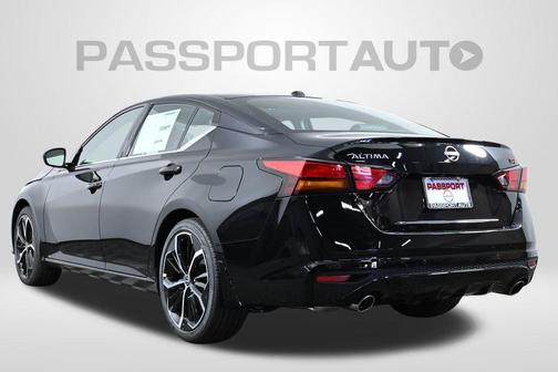 2025 Nissan Altima SR FWD