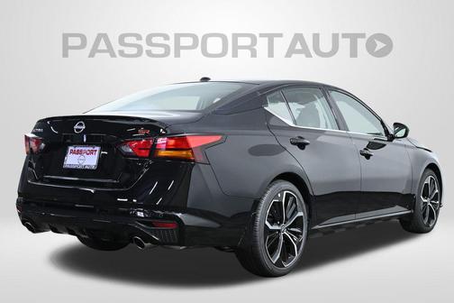 2025 Nissan Altima SR FWD