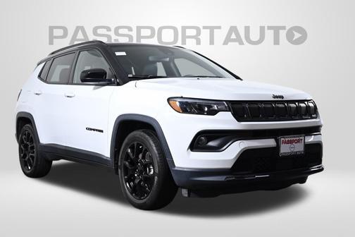 Bright White Clearcoat 2022 Jeep Compass Latitude