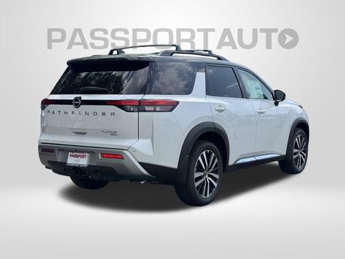 2025 Nissan Pathfinder Platinum 4WD